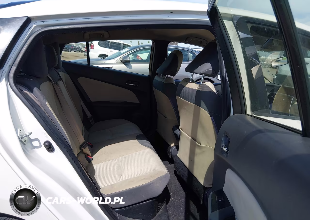 2016 Toyota Prius Two VIN:JTDKBRFU5G3000568 - 8