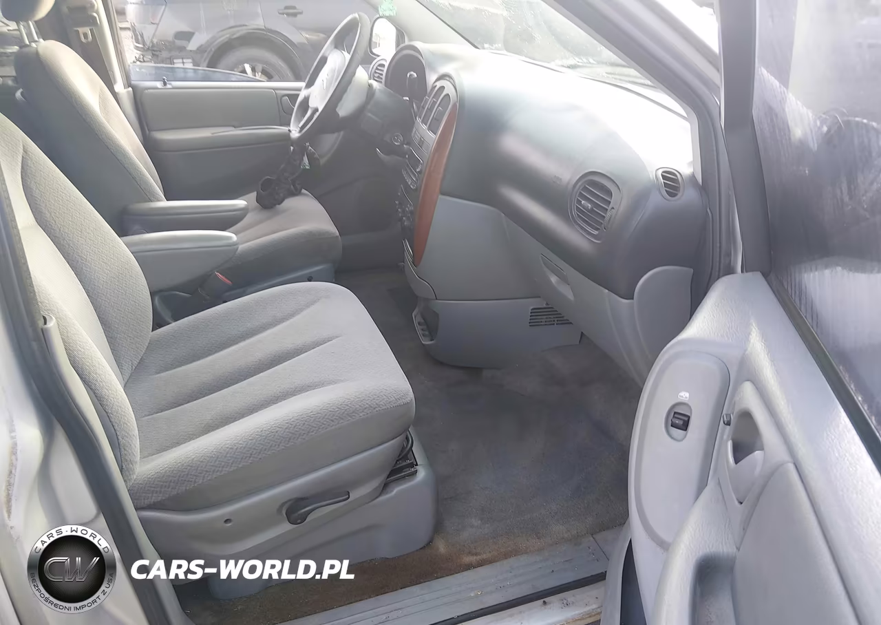 2006 Chrysler Town & Country VIN:1A4GP45R76B745991 - 5