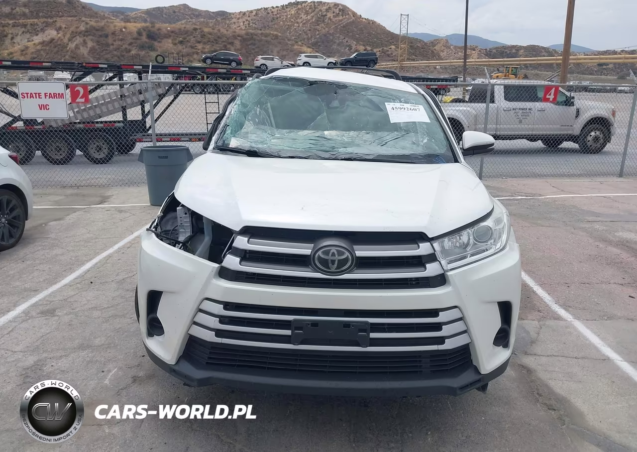 2019 Toyota Highlander Le VIN:5TDZZRFH9KS290527 - 13