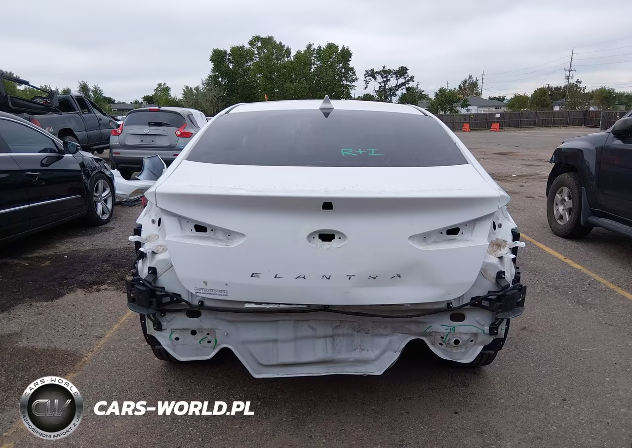 2020 Hyundai Elantra Sel VIN:5NPD84LF1LH579167 - 17