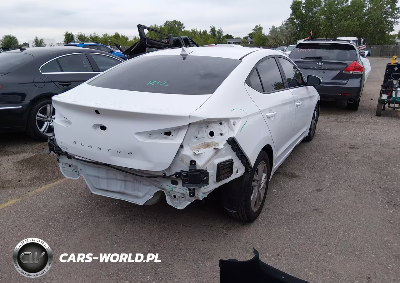 2020 Hyundai Elantra Sel VIN:5NPD84LF1LH579167 - 4