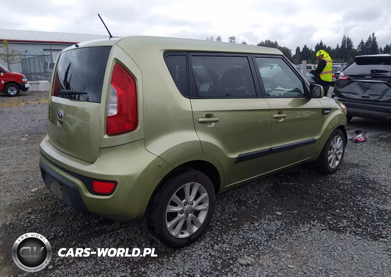 2013 Kia Soul VIN:KNDJT2A57D7600674 - 4