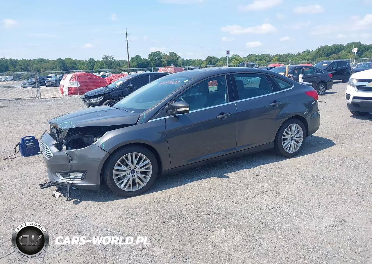 2017 Ford Focus Titanium VIN:1FADP3J29HL282475 - 2
