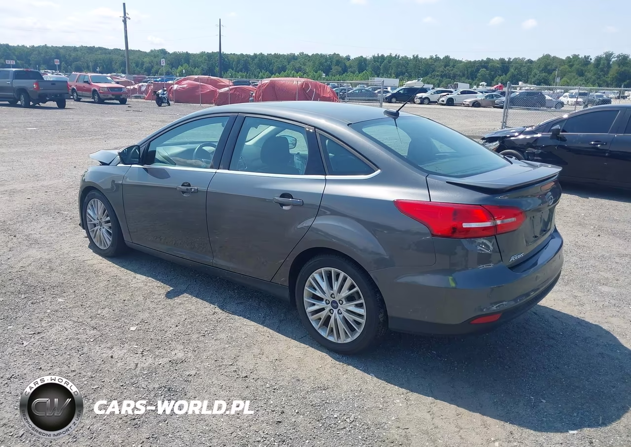 2017 Ford Focus Titanium VIN:1FADP3J29HL282475 - 3