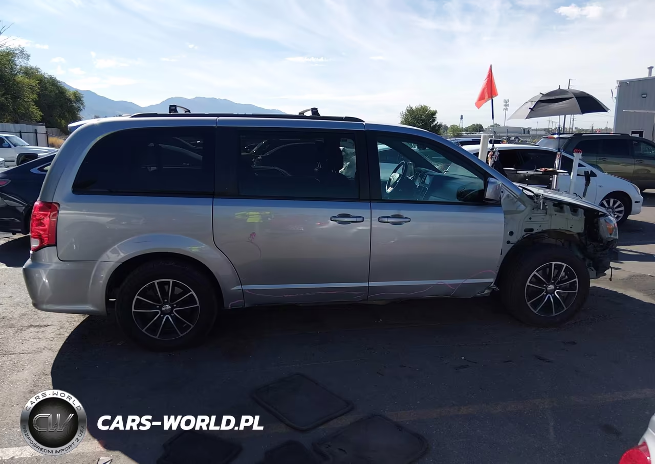 2018 Dodge Grand Caravan Gt VIN:2C4RDGEG4JR298893 - 14
