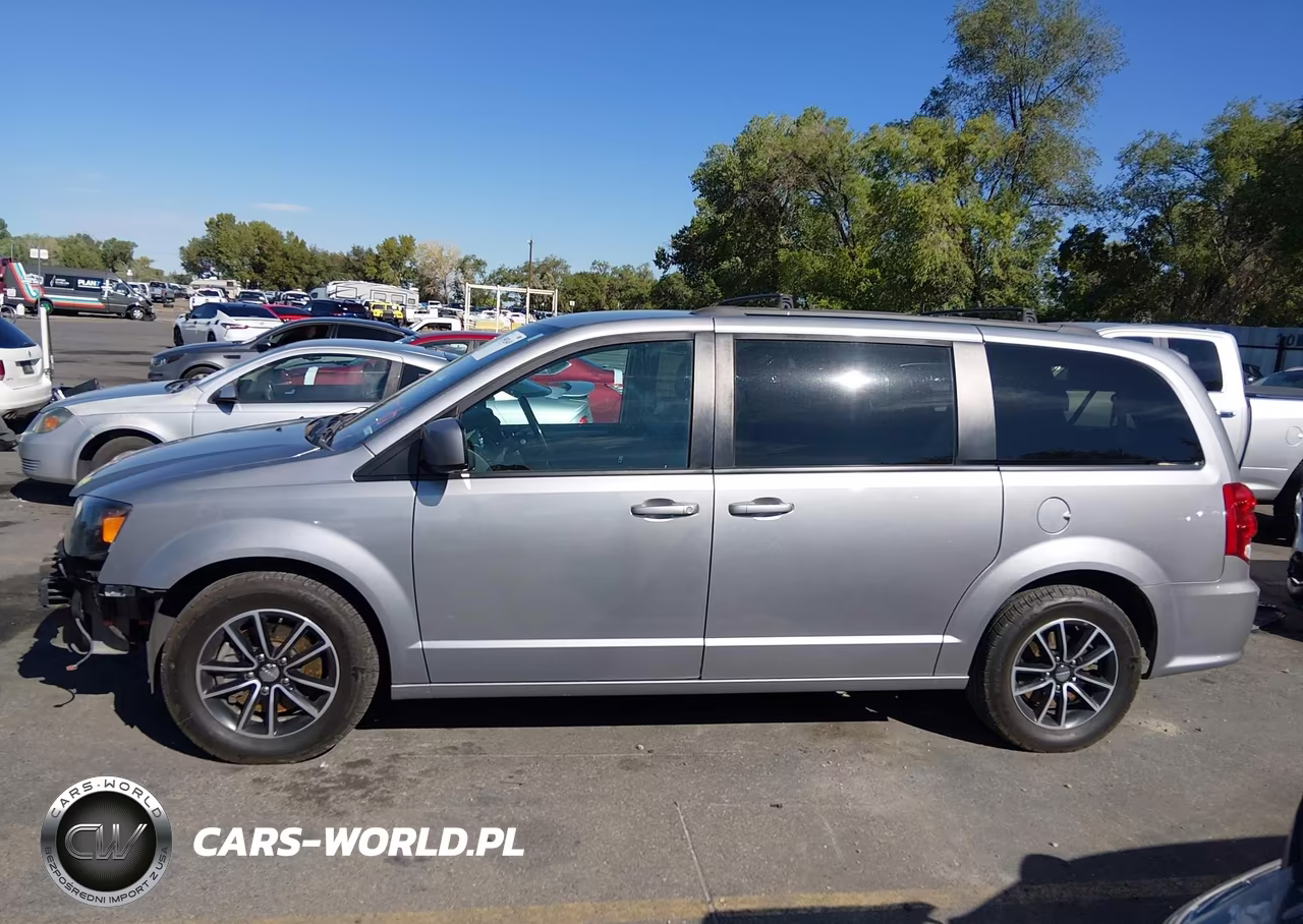2018 Dodge Grand Caravan Gt VIN:2C4RDGEG4JR298893 - 15