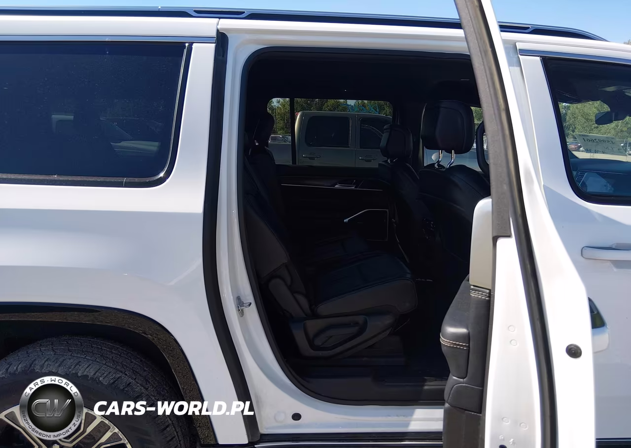 2024 Jeep Wagoneer L Series Ii 4X2 VIN:1C4SJRBP9RS184540 - 8