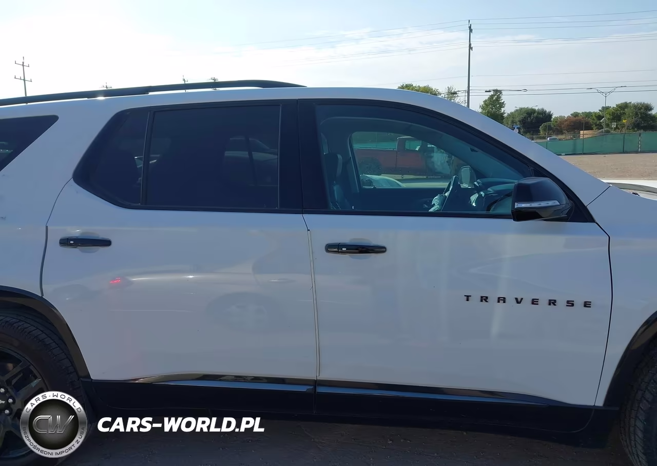2018 Chevrolet Traverse Premier VIN:1GNERKKWXJJ238823 - 14