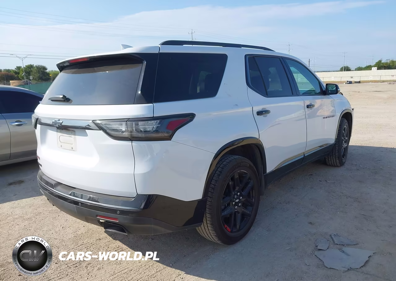2018 Chevrolet Traverse Premier VIN:1GNERKKWXJJ238823 - 4