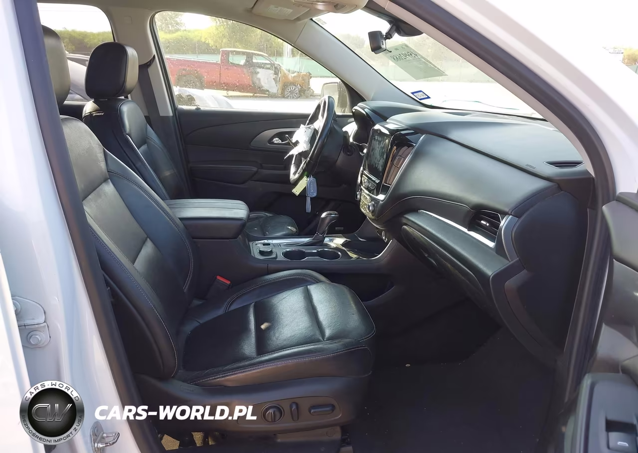 2018 Chevrolet Traverse Premier VIN:1GNERKKWXJJ238823 - 5