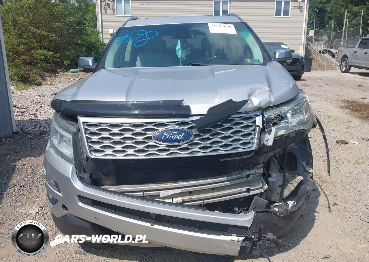 2016 Ford Explorer Platinum VIN:1FM5K8HT8GGA69609 - 12