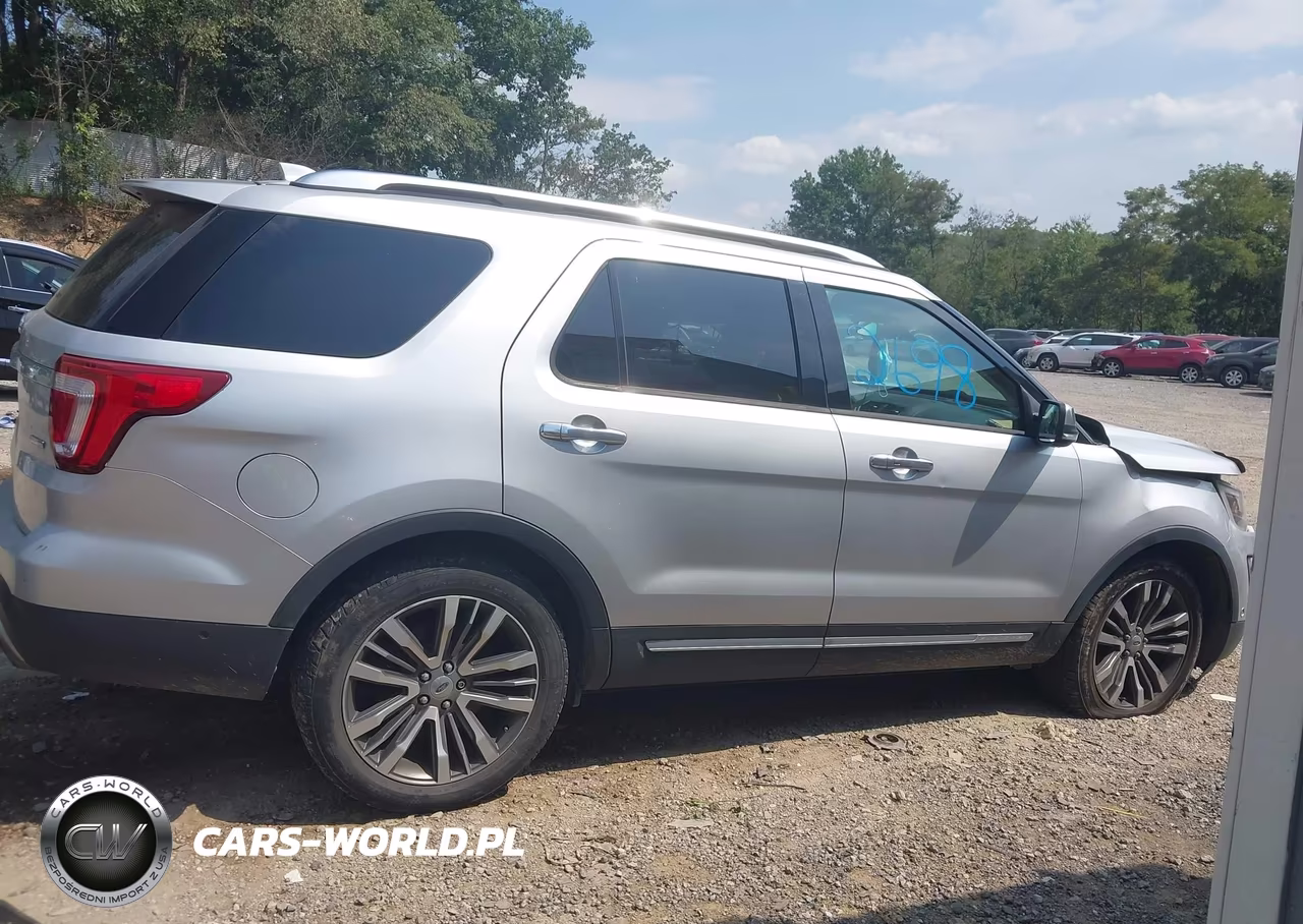 2016 Ford Explorer Platinum VIN:1FM5K8HT8GGA69609 - 13