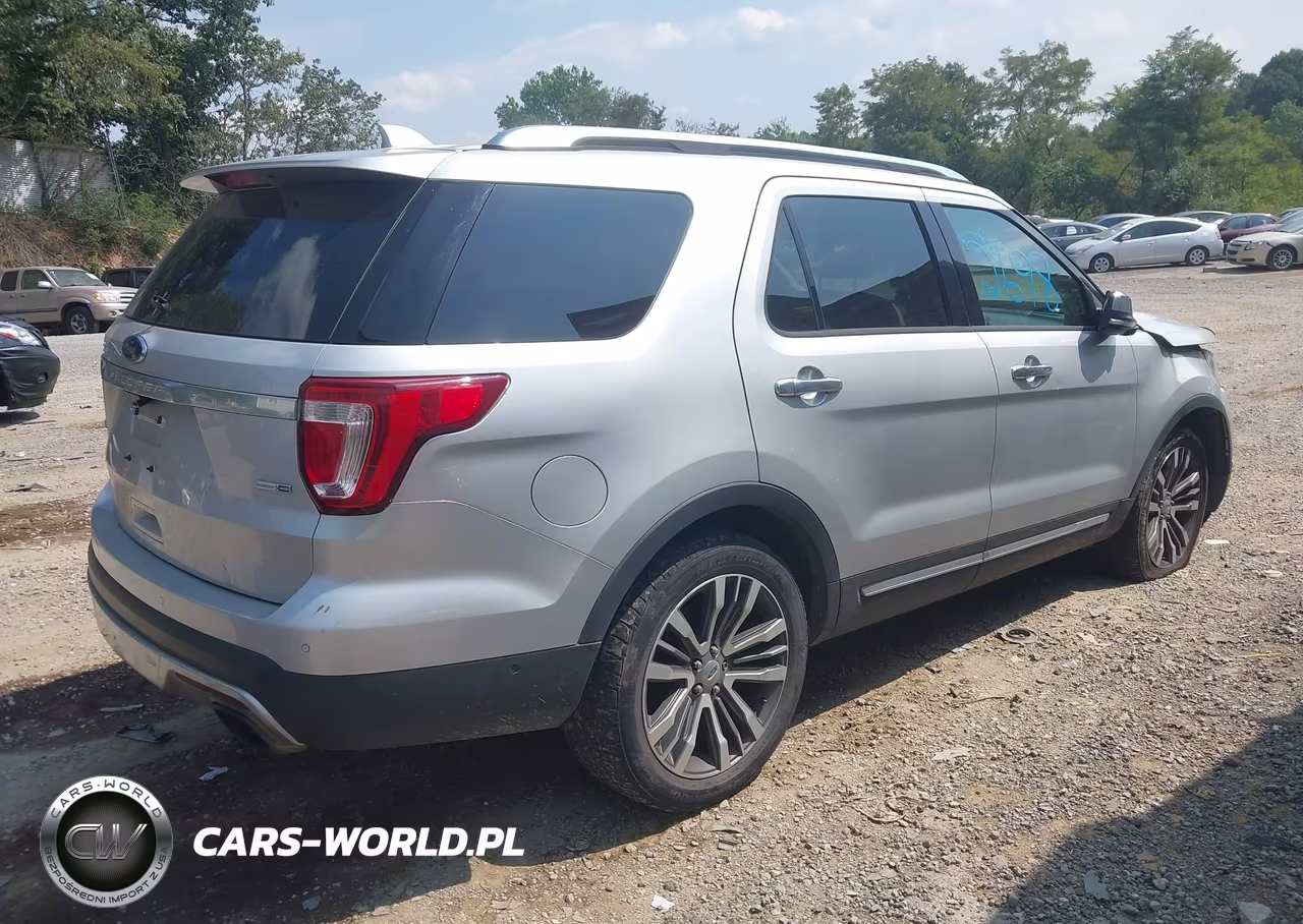 2016 Ford Explorer Platinum VIN:1FM5K8HT8GGA69609 - 4
