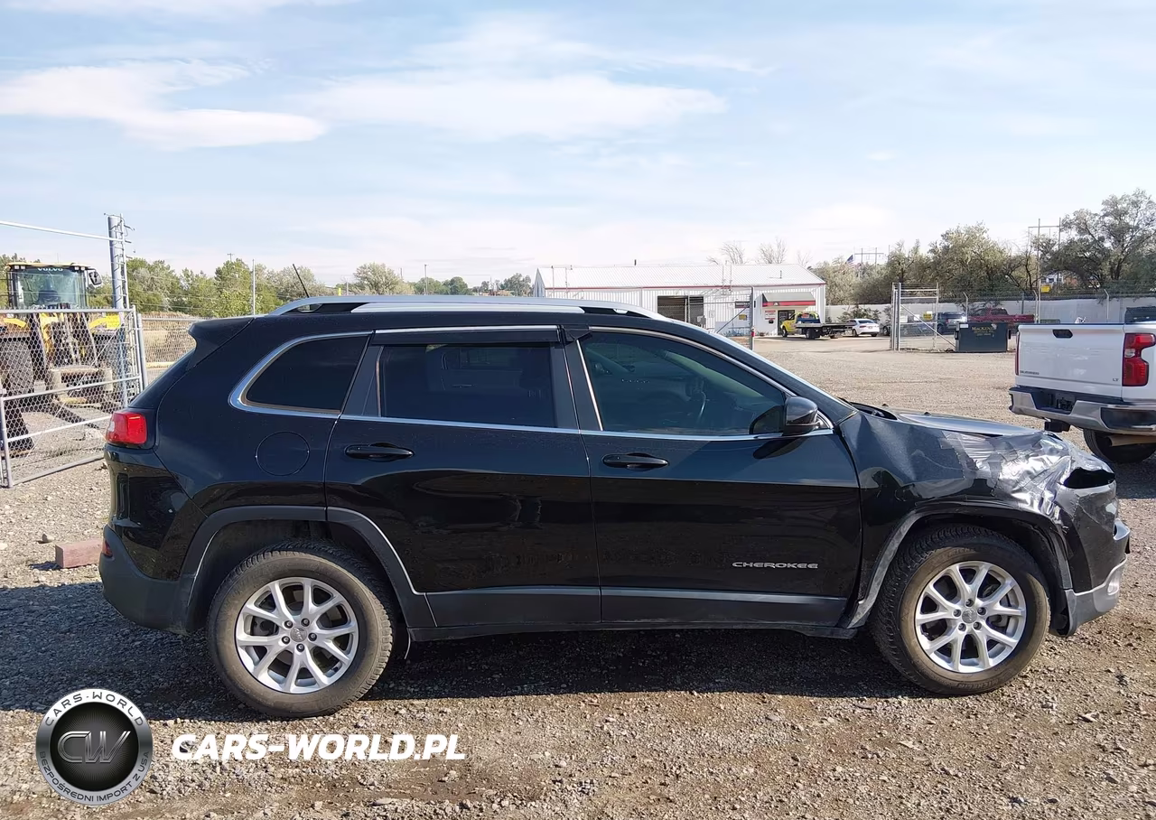 2016 Jeep Cherokee Latitude VIN:1C4PJMCS7GW244218 - 13