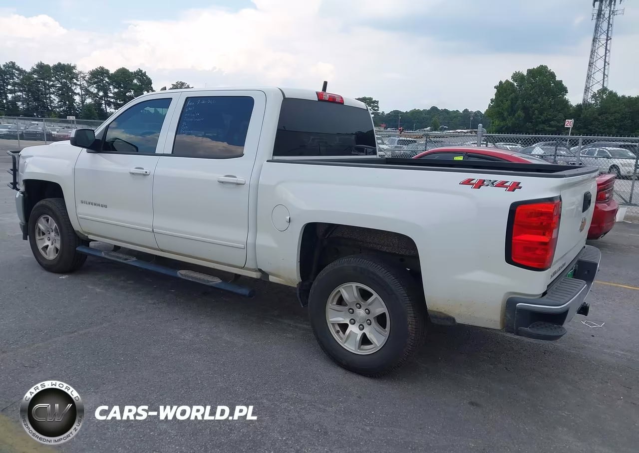 2018 Chevrolet Silverado 1500 1Lt VIN:3GCUKREC2JG400397 - 3