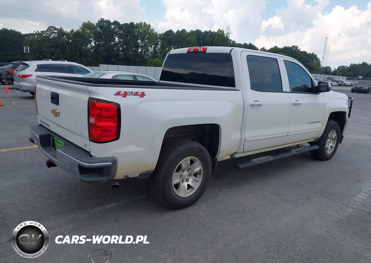 2018 Chevrolet Silverado 1500 1Lt VIN:3GCUKREC2JG400397 - 4