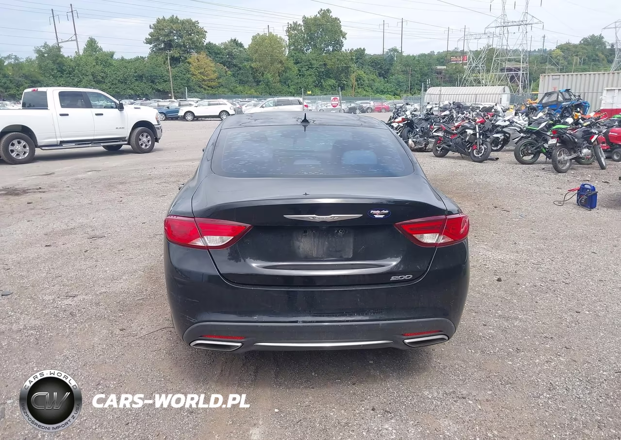 2015 Chrysler 200 C VIN:1C3CCCCG1FN510310 - 16