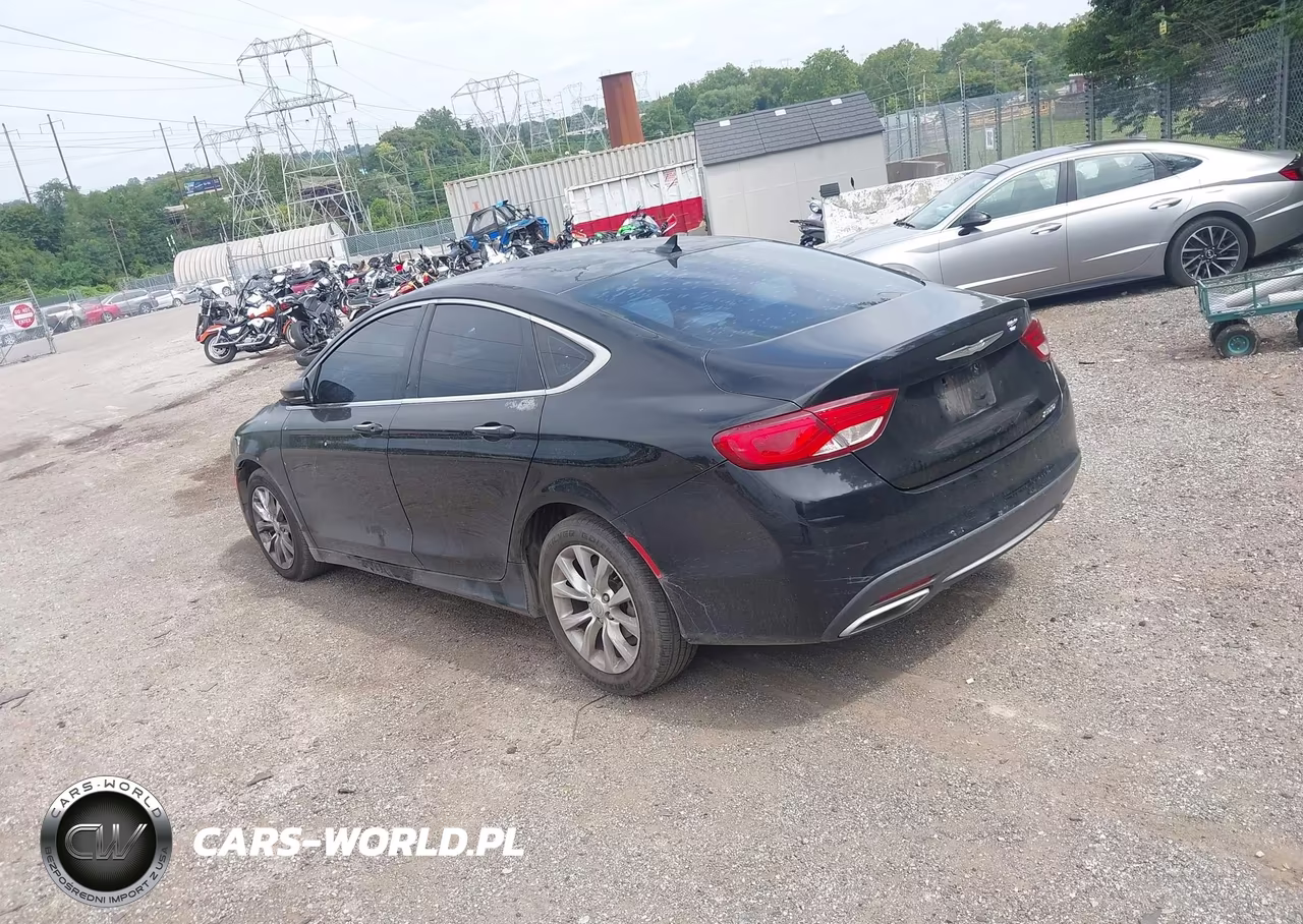 2015 Chrysler 200 C VIN:1C3CCCCG1FN510310 - 3