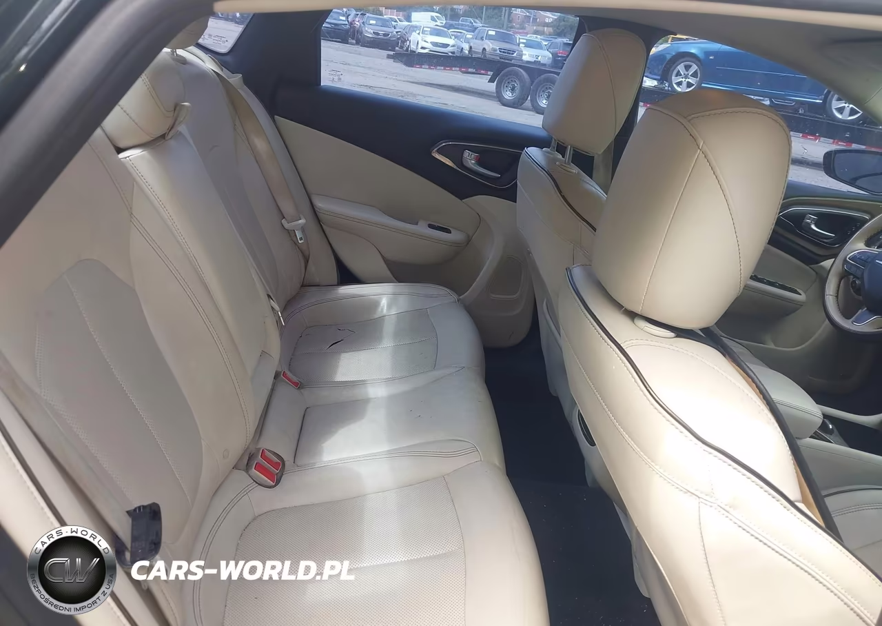 2015 Chrysler 200 C VIN:1C3CCCCG1FN510310 - 8