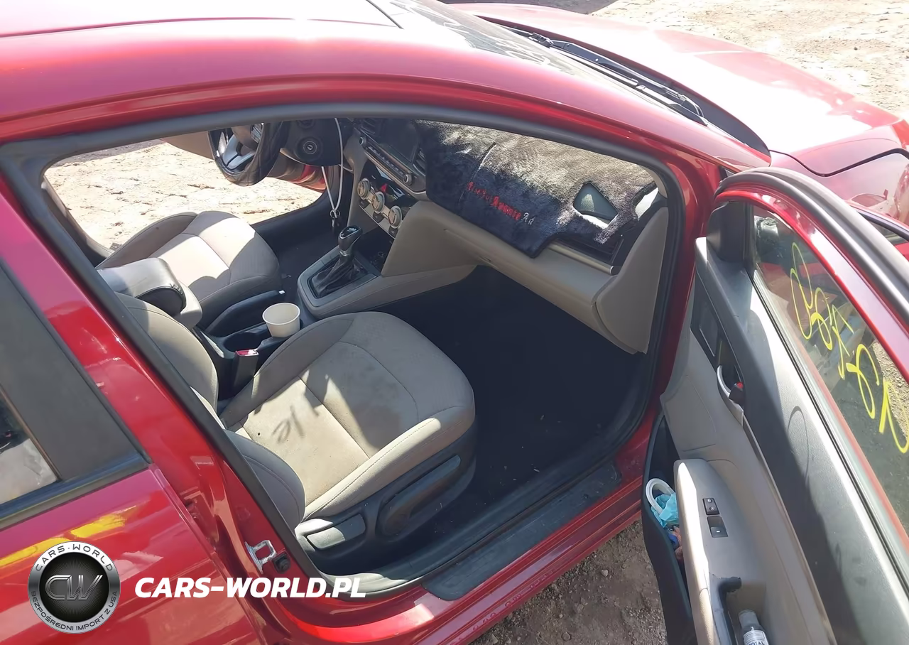 2019 Hyundai Elantra Sel VIN:5NPD84LF6KH430932 - 5