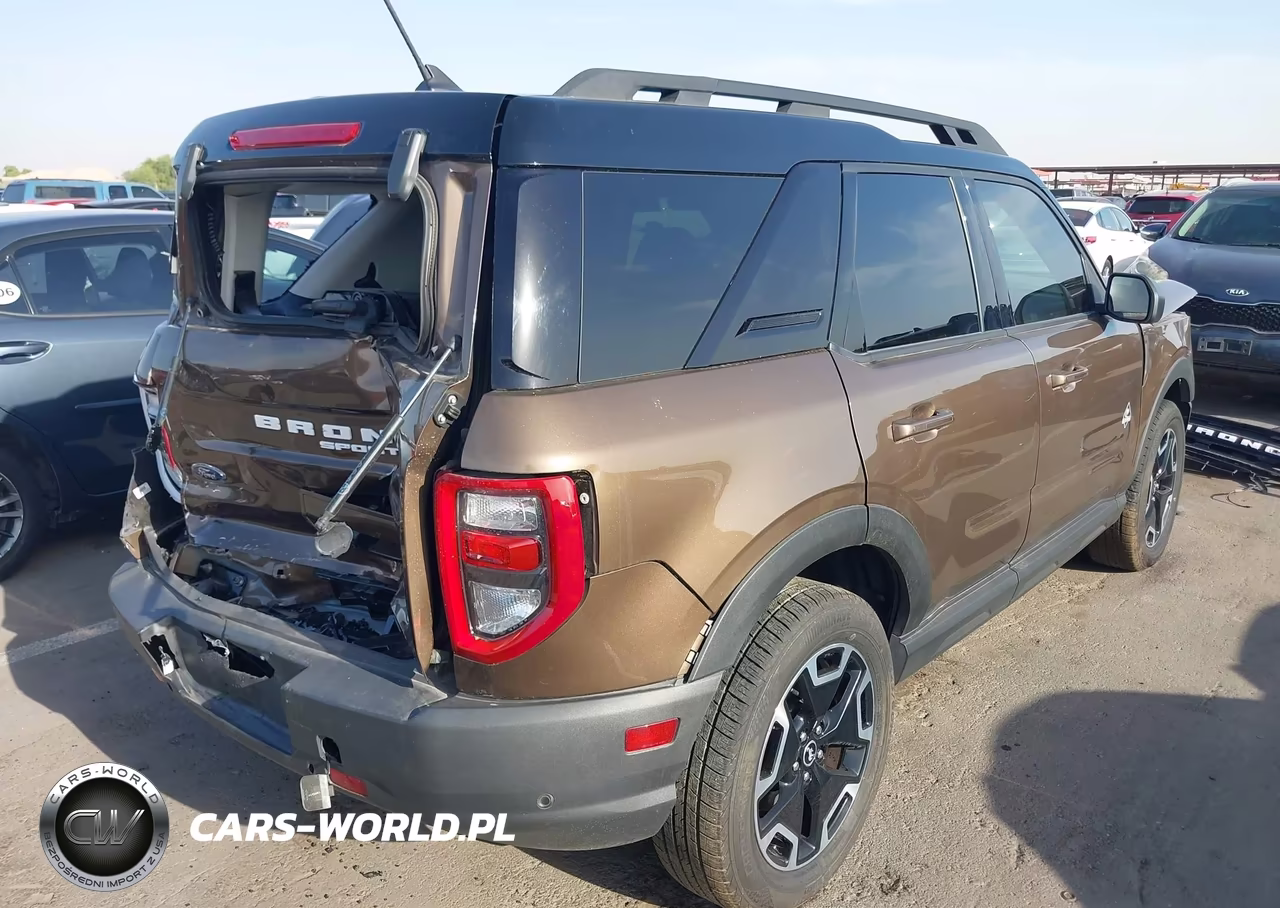 2022 Ford Bronco Sport Outer Banks VIN:3FMCR9C66NRD41770 - 4