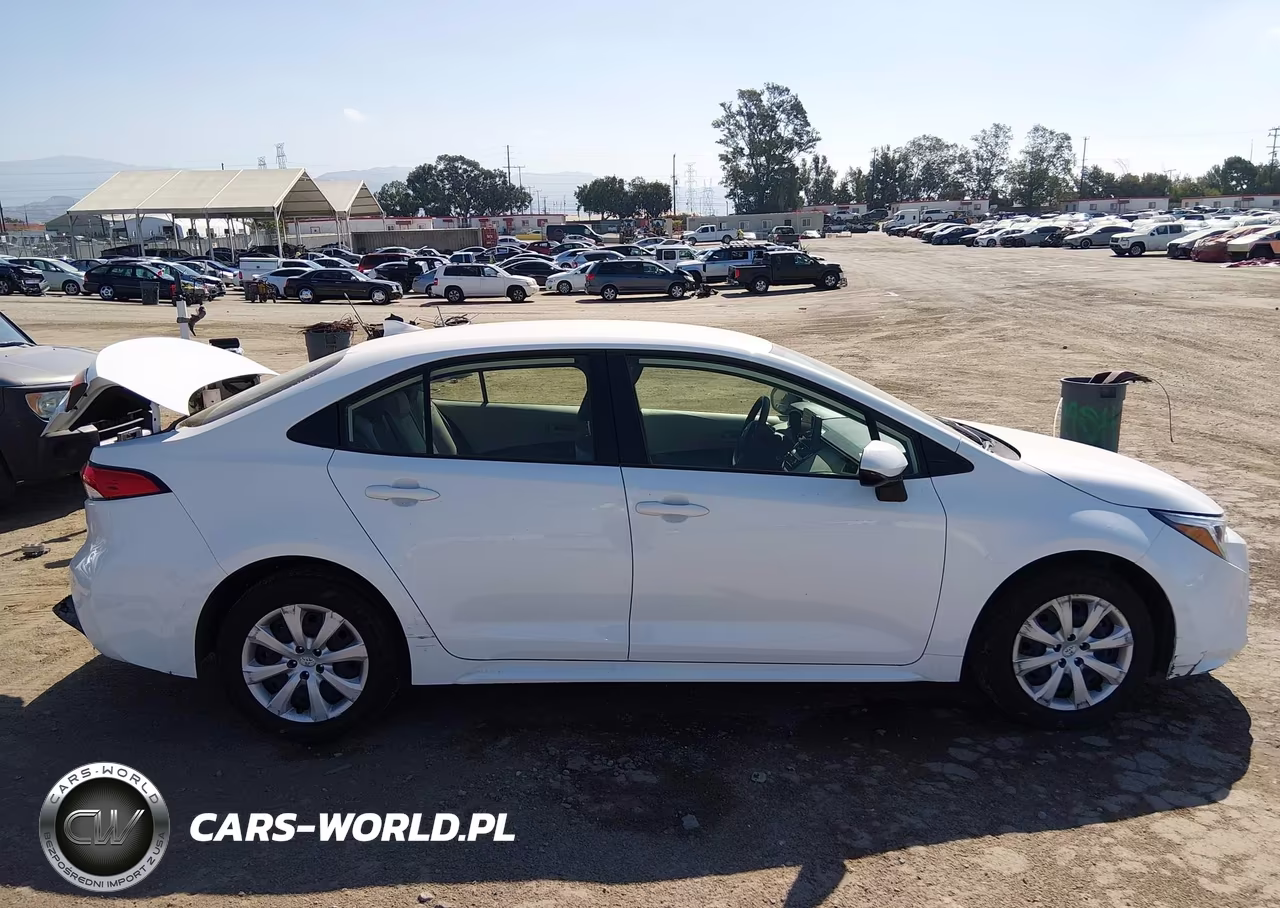 2026 Toyota Corolla Hybrid Hybrid Le VIN:JTDBCMFE4T3121188 - 13