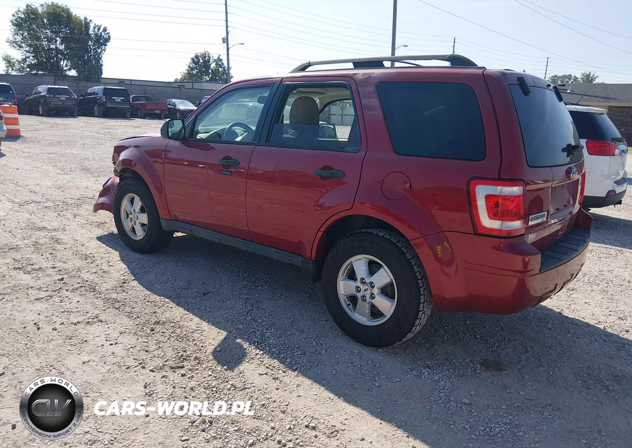 2011 Ford Escape Xlt VIN:1FMCU0DG4BKA07349 - 3