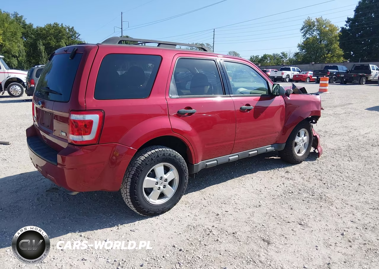 2011 Ford Escape Xlt VIN:1FMCU0DG4BKA07349 - 4