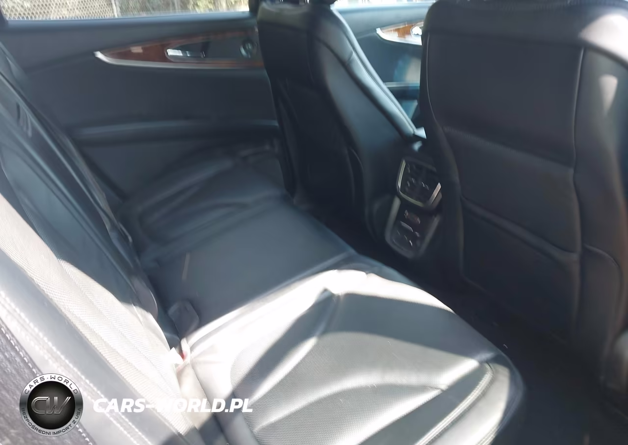 2019 Lincoln Nautilus Reserve VIN:2LMPJ6LP0KBL18189 - 8