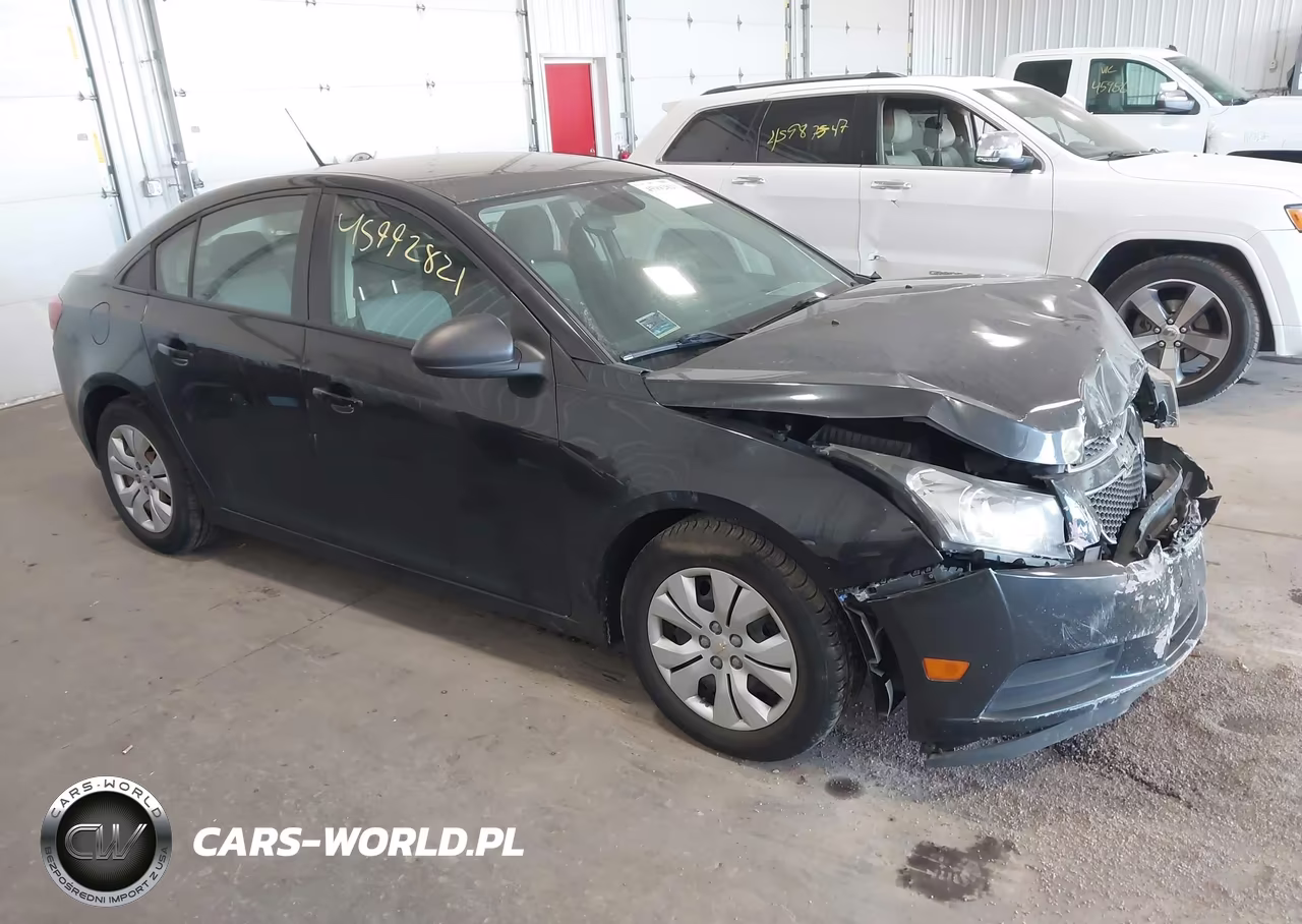 2013 Chevrolet Cruze Ls Auto – zdjęcie 1 z 16