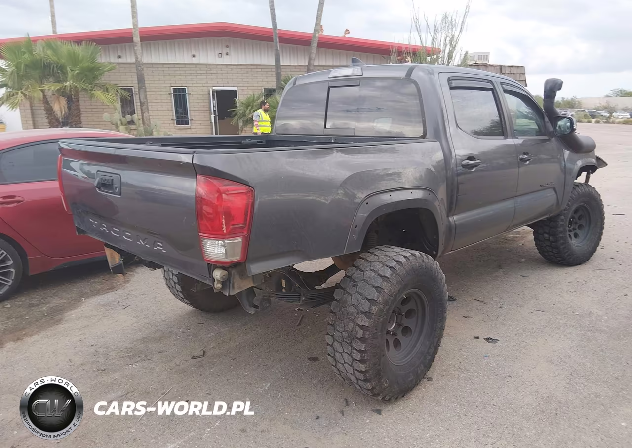 2017 Toyota Tacoma Trd Sport VIN:5TFAZ5CN5HX034176 - 4