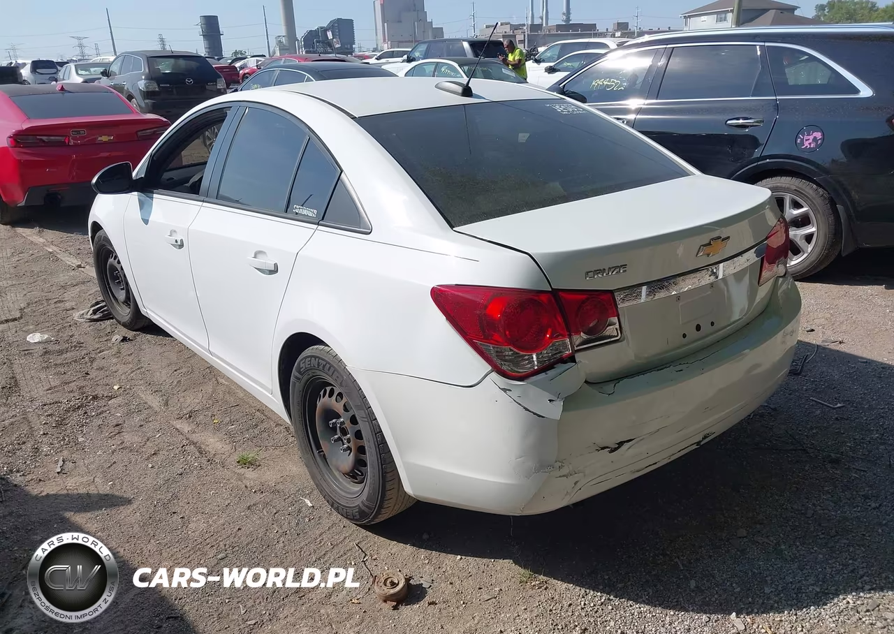 2016 Chevrolet Cruze Limited Ls Auto VIN:1G1PC5SH8G7114330 - 3