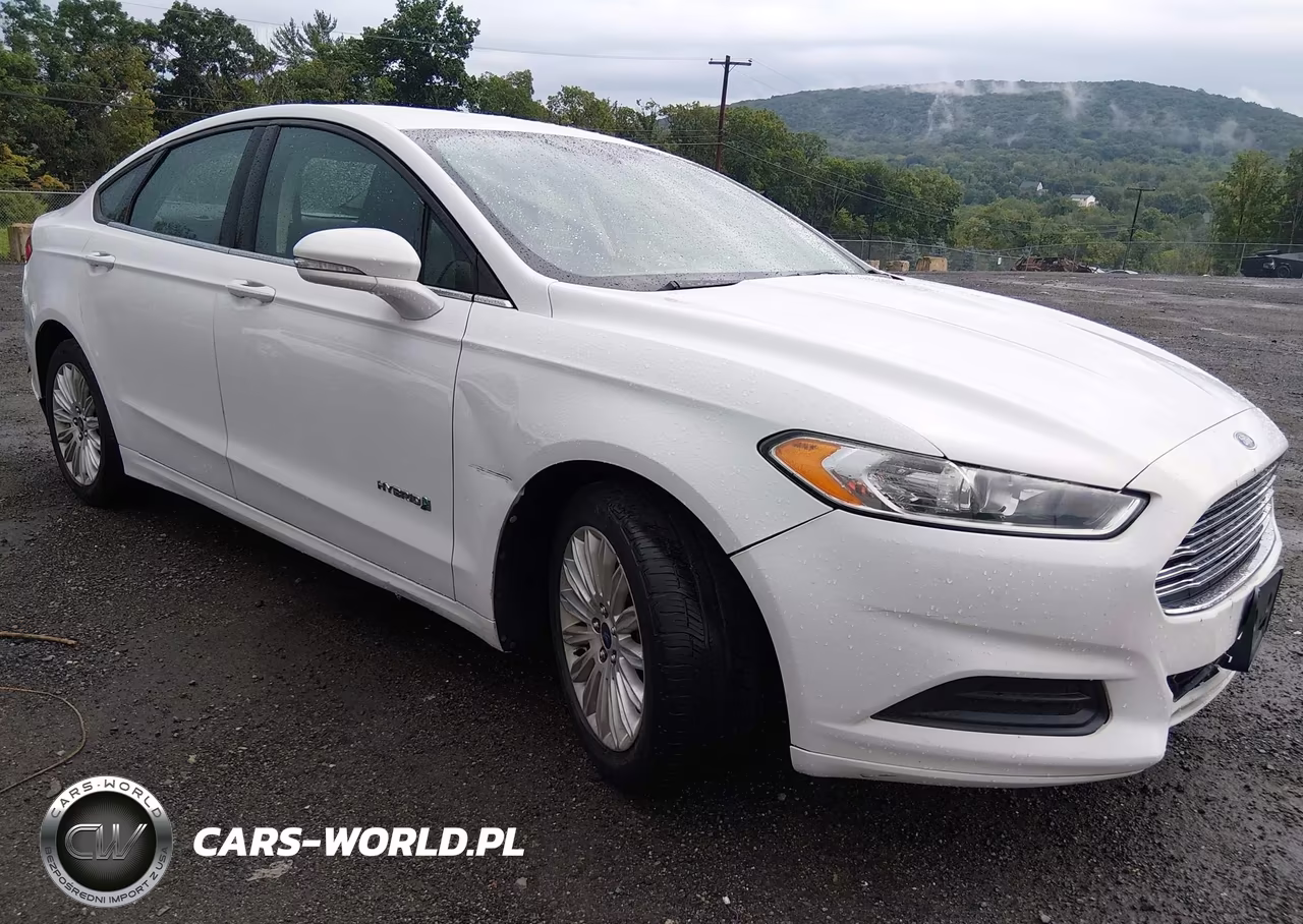 2013 Ford Fusion Hybrid Se – zdjęcie 1 z 12