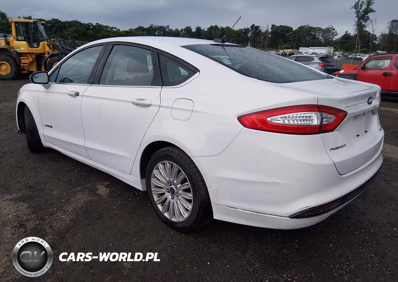 2013 Ford Fusion Hybrid Se VIN:3FA6P0LU9DR194432 - 3