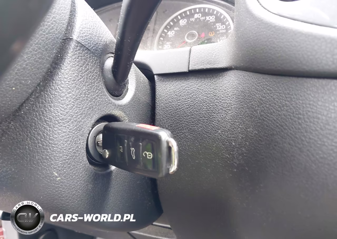 2014 Volkswagen Tiguan S VIN:WVGAV3AX1EW110221 - 11