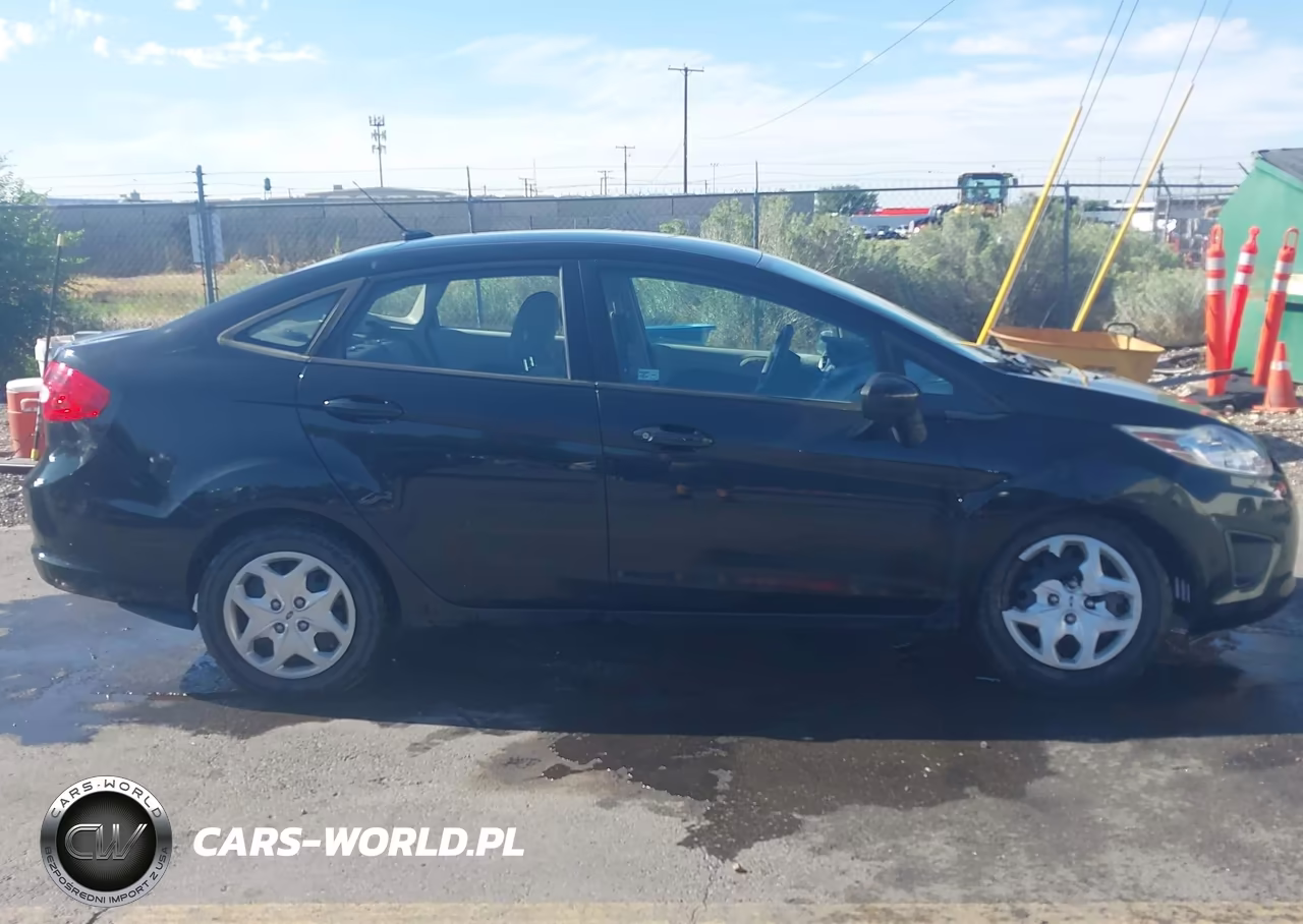 2013 Ford Fiesta S VIN:3FADP4AJ2DM184037 - 13