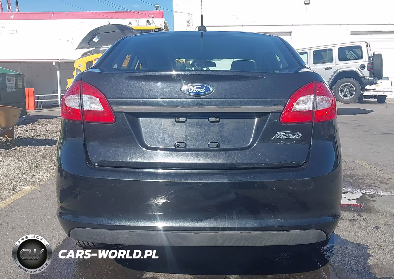 2013 Ford Fiesta S VIN:3FADP4AJ2DM184037 - 16