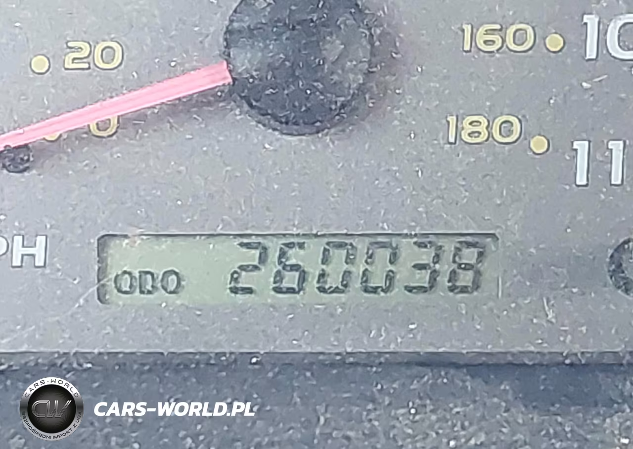 2003 Toyota Sequoia Limited V8 VIN:5TDZT38A03S198710 - 7