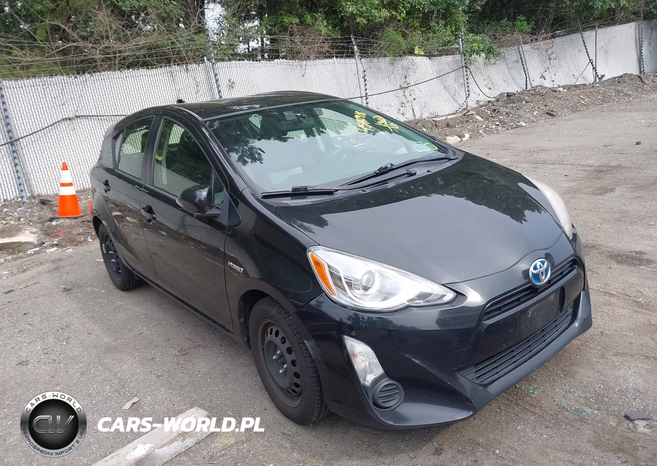 2015 Toyota Prius C Two – zdjęcie 1 z 17