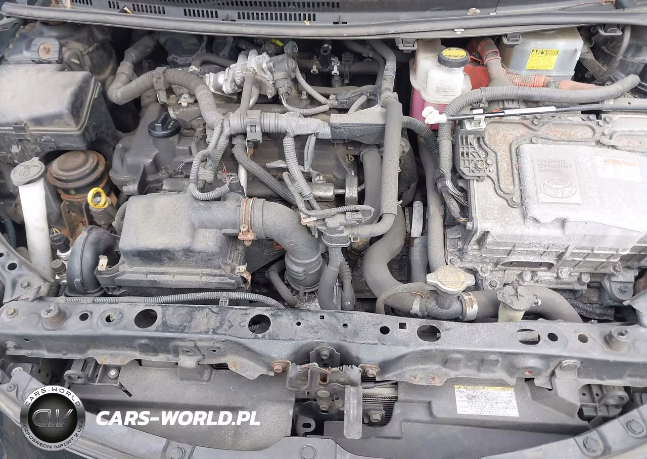 2015 Toyota Prius C Two VIN:JTDKDTB3XF1099581 - 10