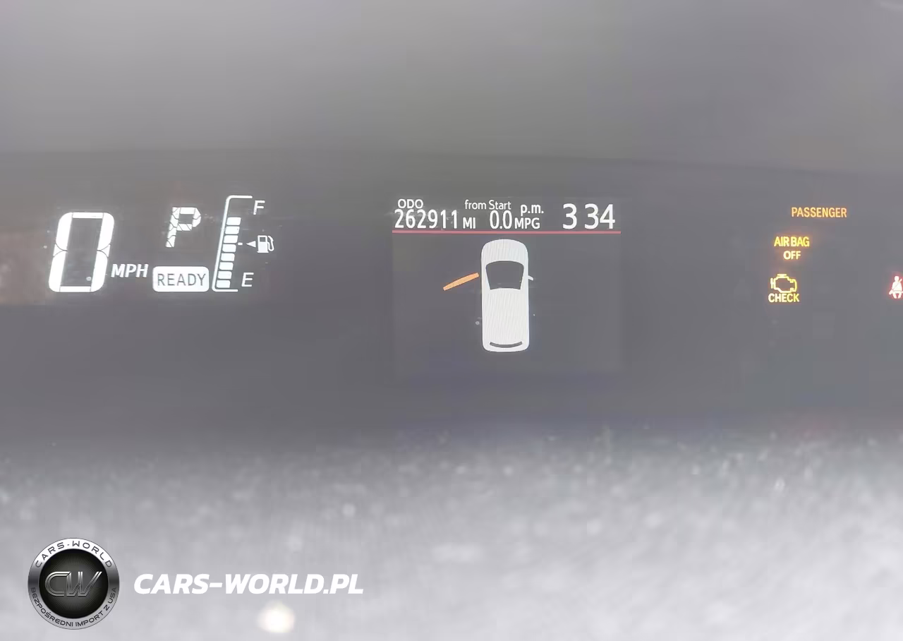 2015 Toyota Prius C Two VIN:JTDKDTB3XF1099581 - 15