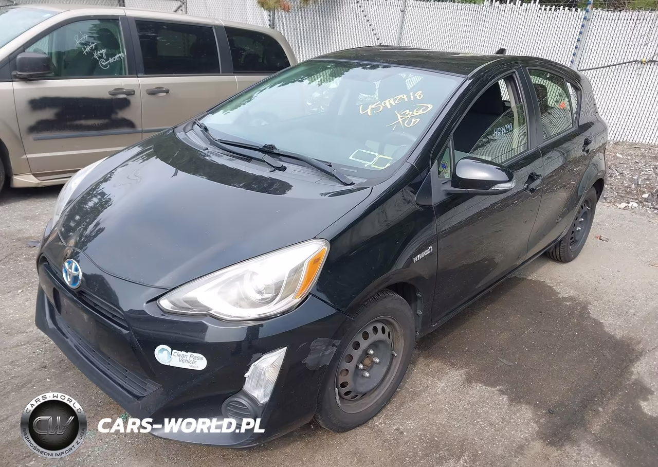 2015 Toyota Prius C Two VIN:JTDKDTB3XF1099581 - 2