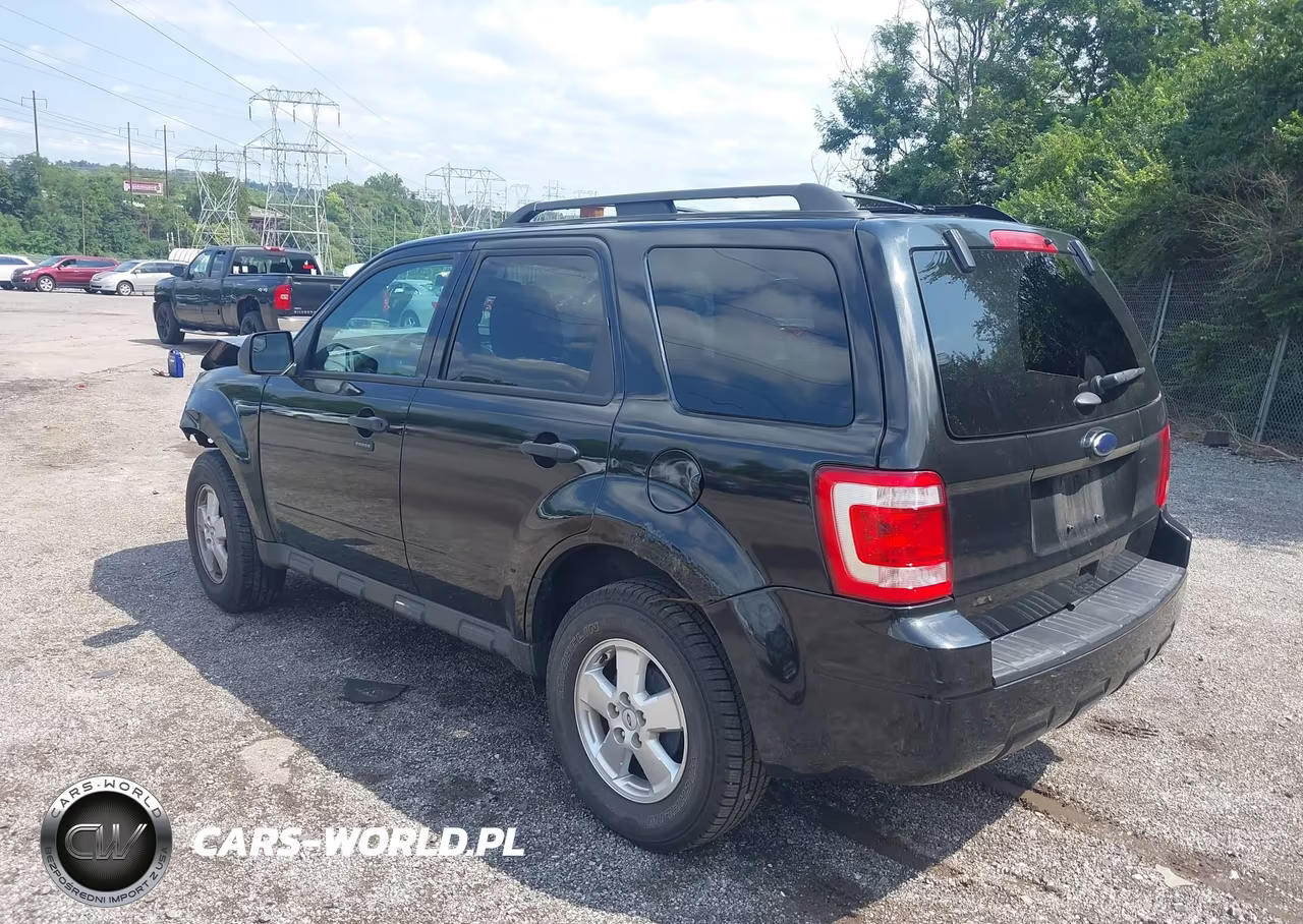 2011 Ford Escape Xlt VIN:1FMCU9D79BKC08345 - 3