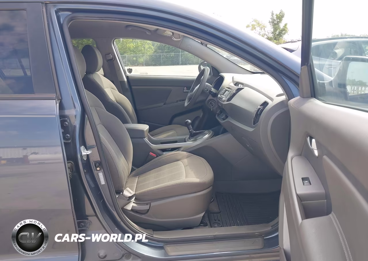 2011 Kia Sportage Lx VIN:KNDPBCA20B7082381 - 5
