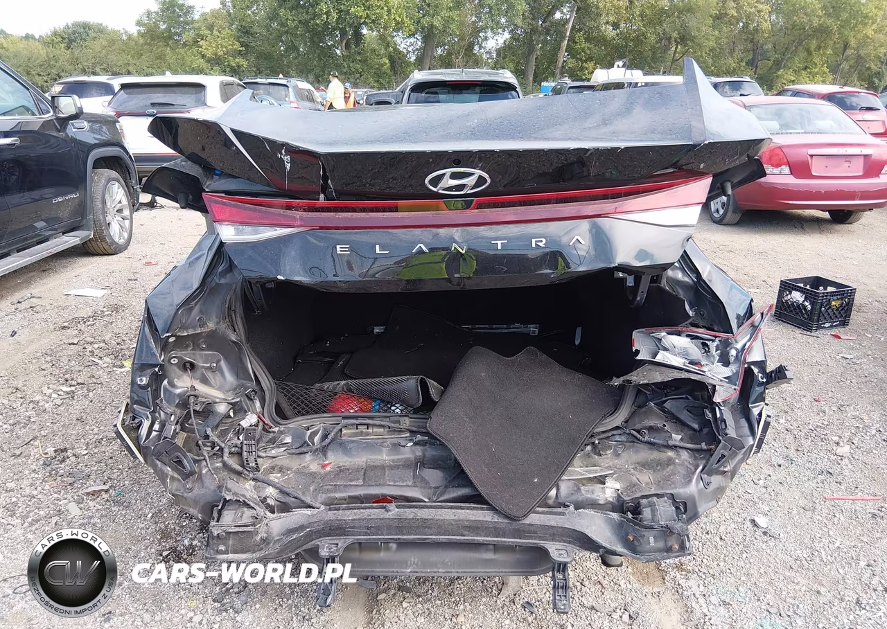 2022 Hyundai Elantra Sel VIN:KMHLM4AG8NU246049 - 17