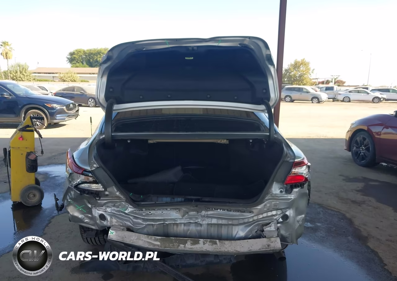2022 Toyota Camry Le VIN:4T1C11AK6NU675637 - 17