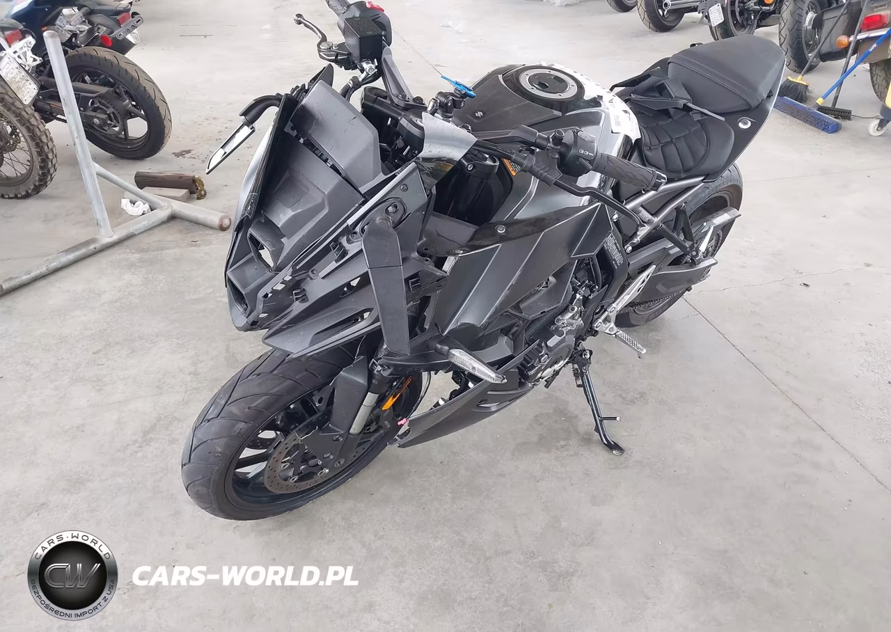 2025 Suzuki Gsx800 F VIN:JS1EM13BXS7101807 - 2
