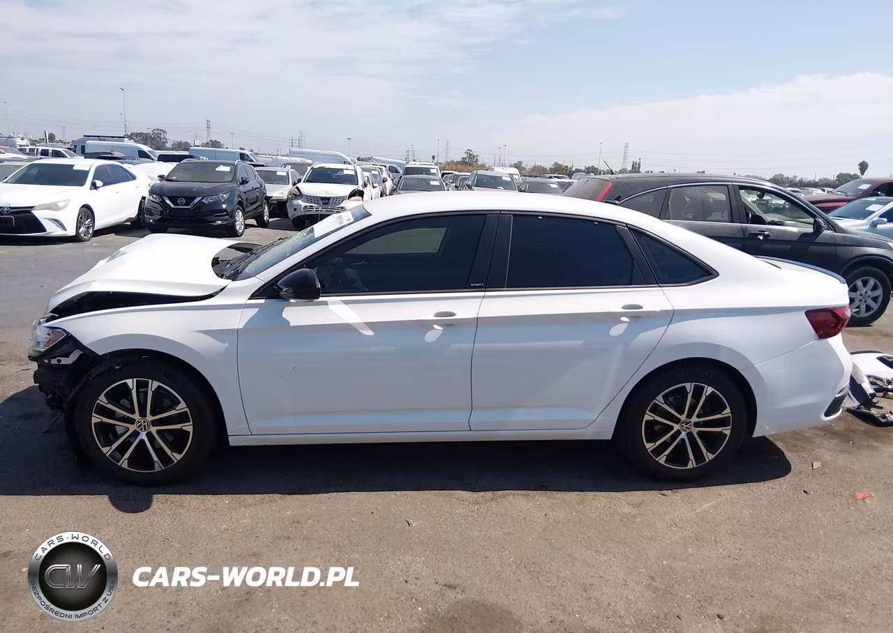 2023 Volkswagen Jetta 1.5T Sport VIN:3VWBM7BU1PM042753 - 15