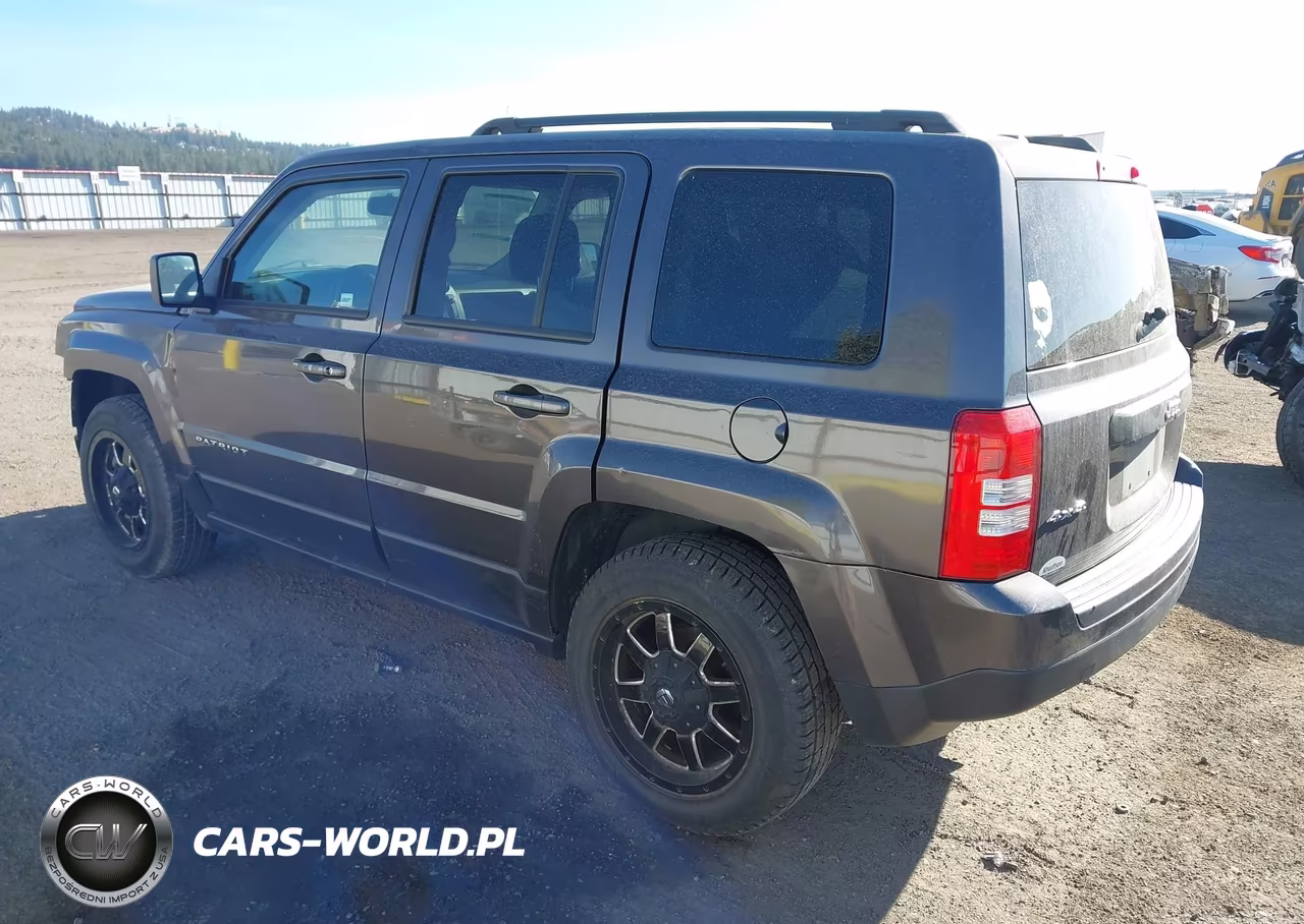 2016 Jeep Patriot Latitude VIN:1C4NJRFB9GD730492 - 3