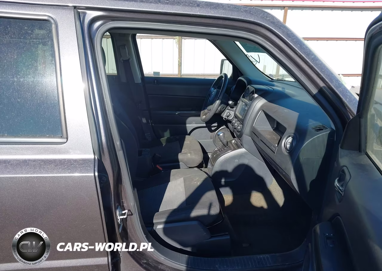 2016 Jeep Patriot Latitude VIN:1C4NJRFB9GD730492 - 5